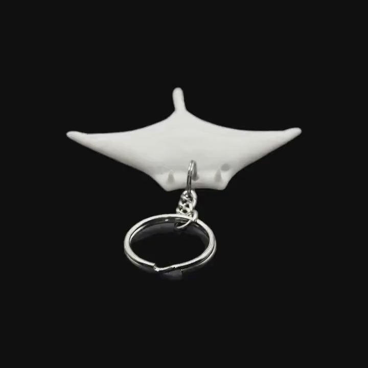 White Manta Ray Towel Animal Keychain Cruise Souvenir Ocean Theme Beach Accessory Sea Decoration